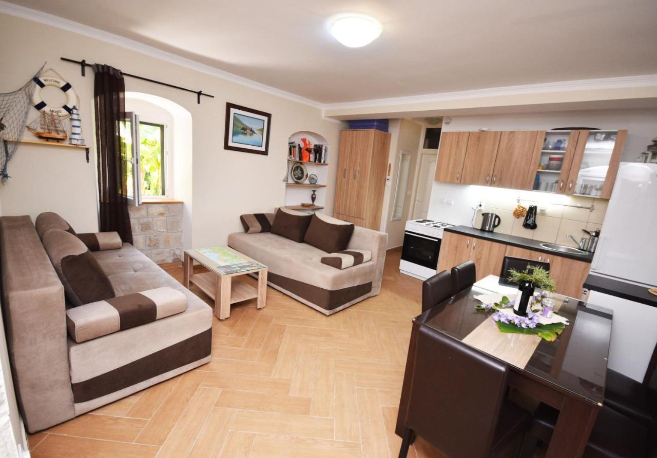 Vila Kula 1830 Apartments Herceg Novi Exteriér fotografie