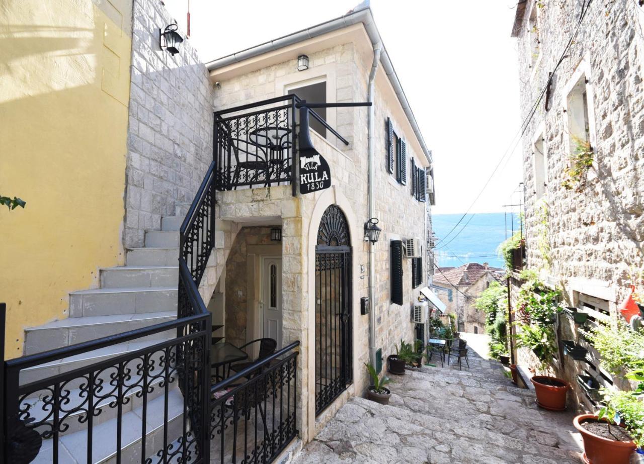Vila Kula 1830 Apartments Herceg Novi Exteriér fotografie