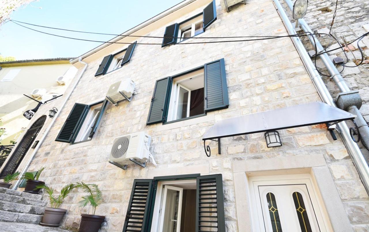 Vila Kula 1830 Apartments Herceg Novi Exteriér fotografie
