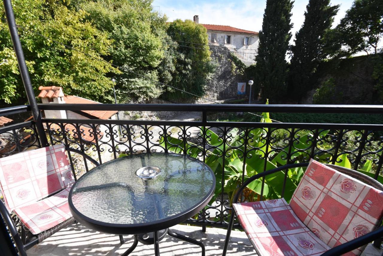 Vila Kula 1830 Apartments Herceg Novi Exteriér fotografie